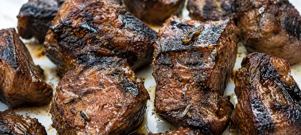 Grilled cubes of lamb meat.