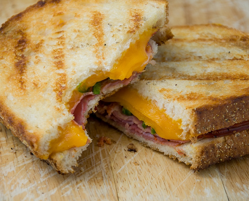 grilled cheese sandfwich
