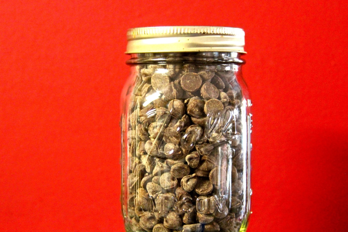 Jarred smoked chocolate chips