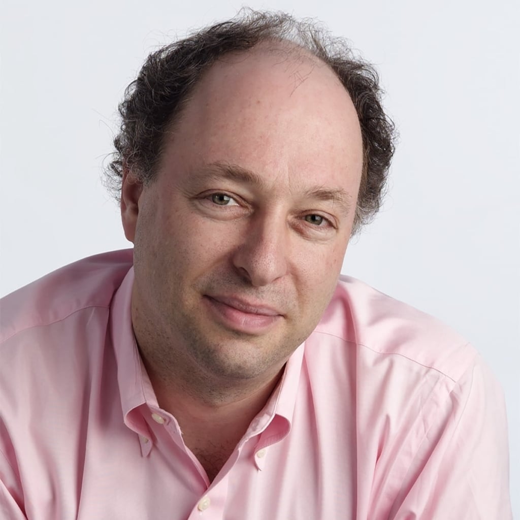 headshot of Professor Greg Blonder
