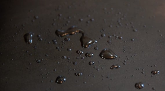 beading on pizza stone