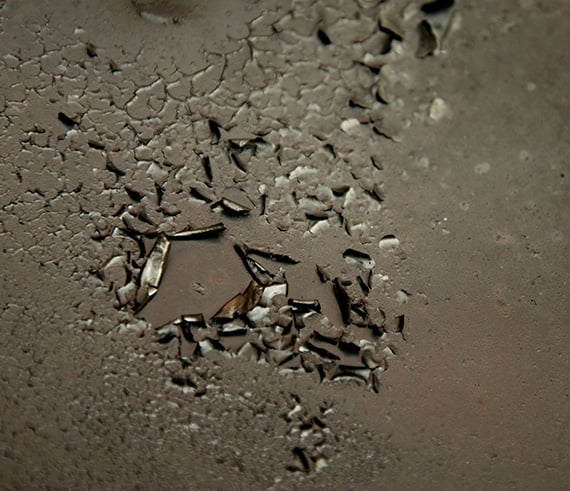 carbon scaling peeling on lid of cooker