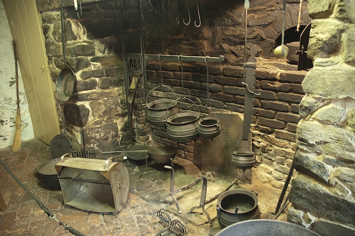 colonial kitchen