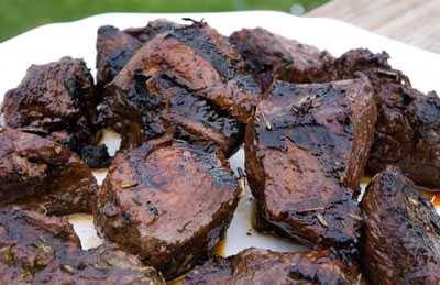 grilled leg of lamb chunks