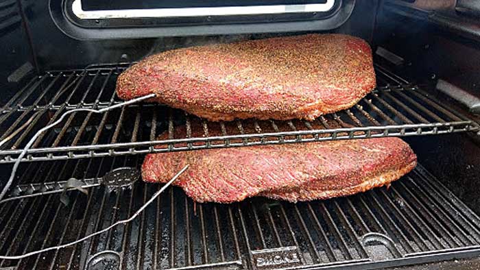 Masterbuilt Gravity Series 560 brisket cooking