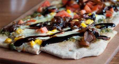 Flatbread pizza from Prasino in LaGrange, Illinois