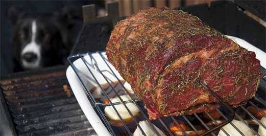 Prime rib roast on the grill