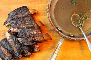 Smoked beef back ribs with red wine sauce