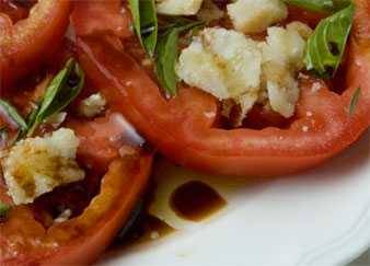 tomatoes with balsamic vinegar