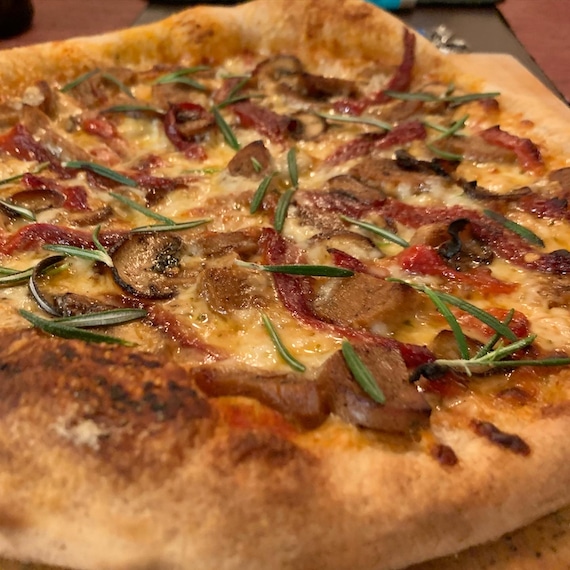 sausage and pepper pizza