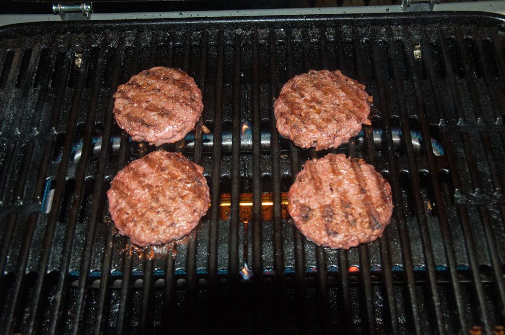 Weber Traveler burgers