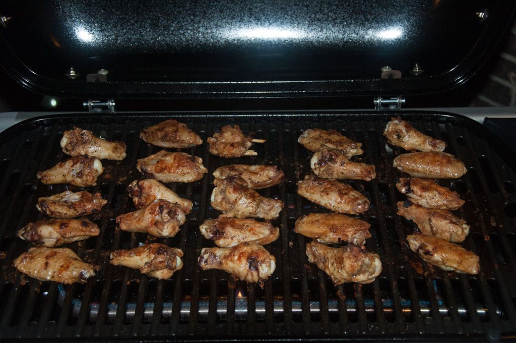 Weber Traveler chicken wings