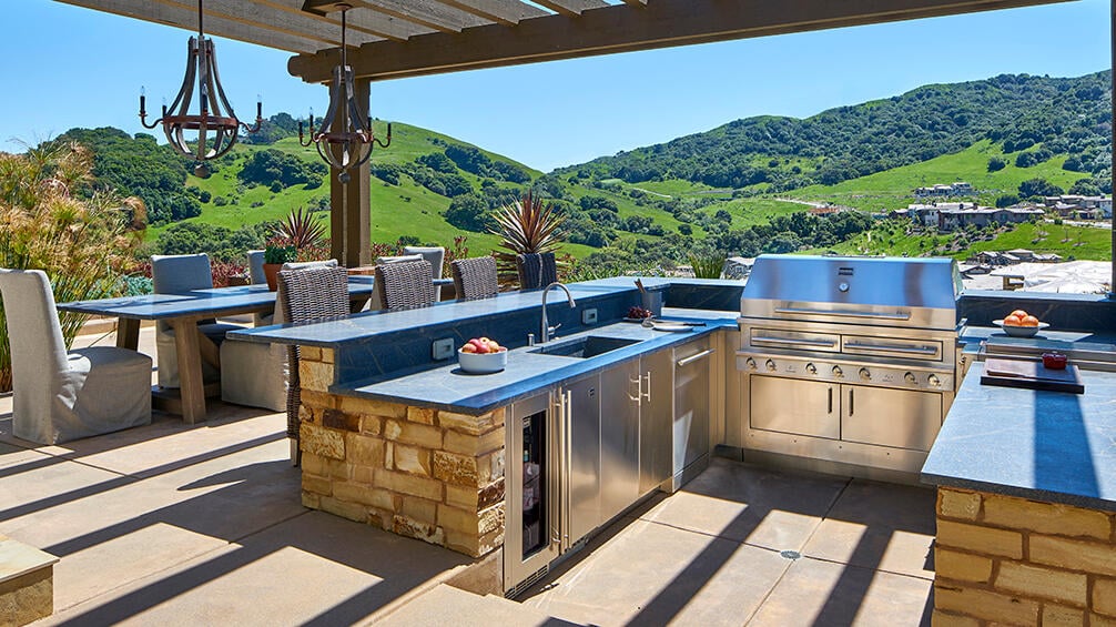 Outdoor kitchen outlet roof designs