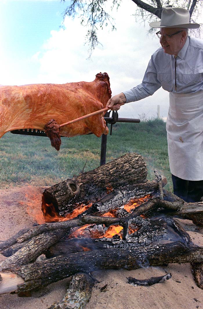 Walter Jetton mopping beef, Latin American Ambassadors' Weekend, 4/1/1967, by Yoichi R. Okamoto, with permission of the LBJ Library & Museum.