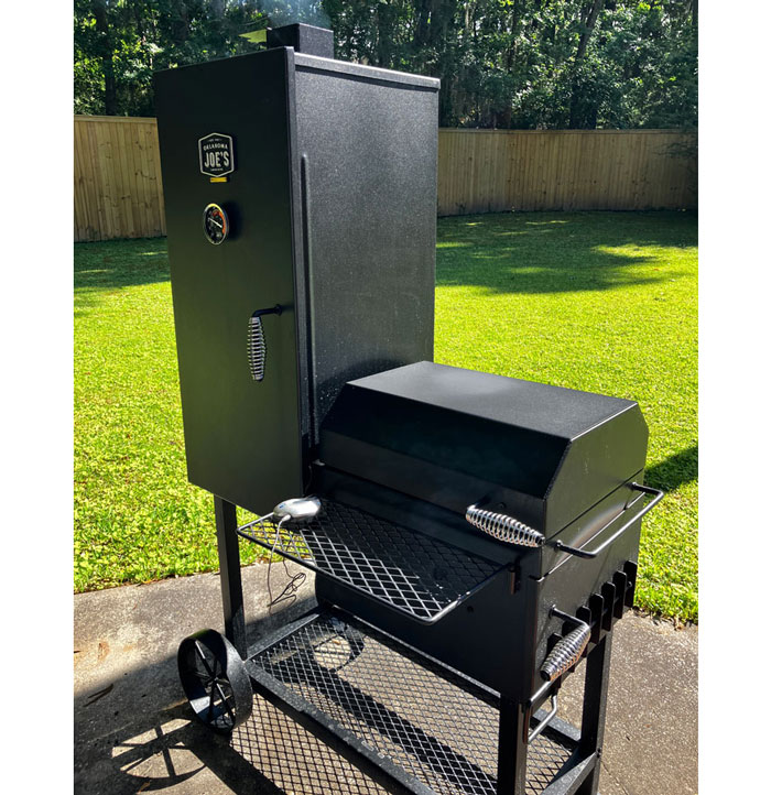 Oklahoma Joe s Bandera Vertical Offset Smoker Reviewed And Rated