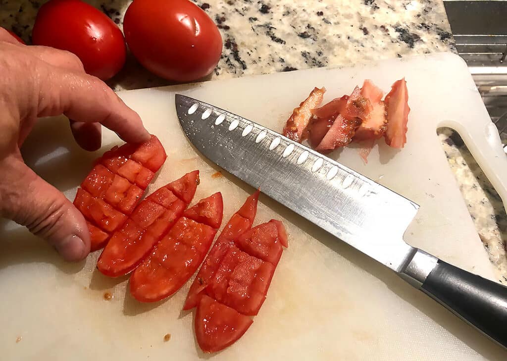 Scoring tomatoes