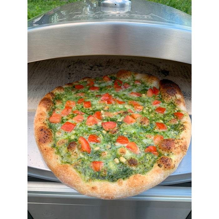 Italia Pizza Oven pesto pizza