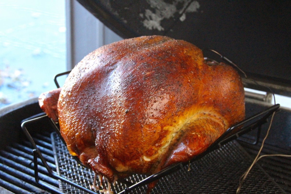 How Do You Smoke a Turkey on a Gas Grill: Ultimate Flavor Guide