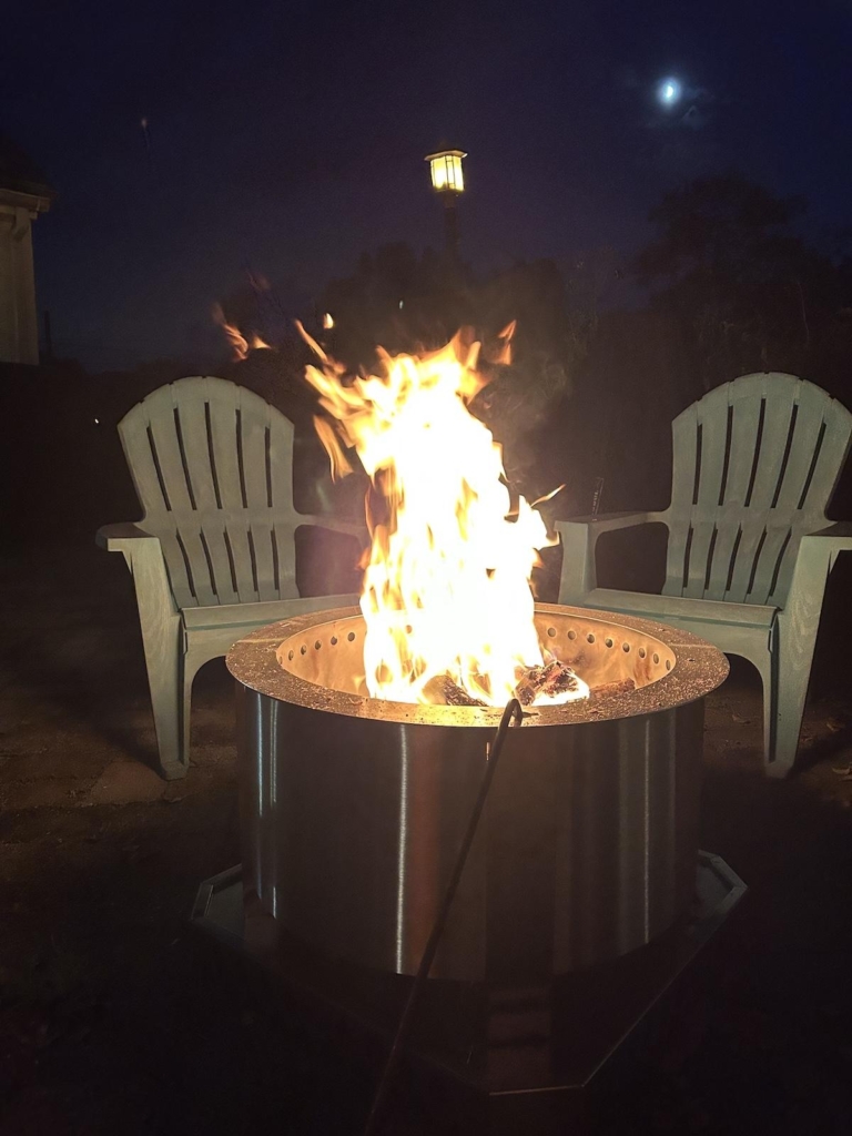 Breeo Fire Pit with chairs