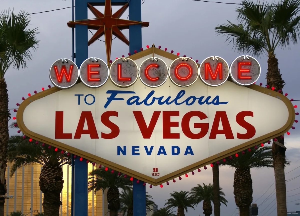 Welcome to Fabulous Las Vegas neon sign.