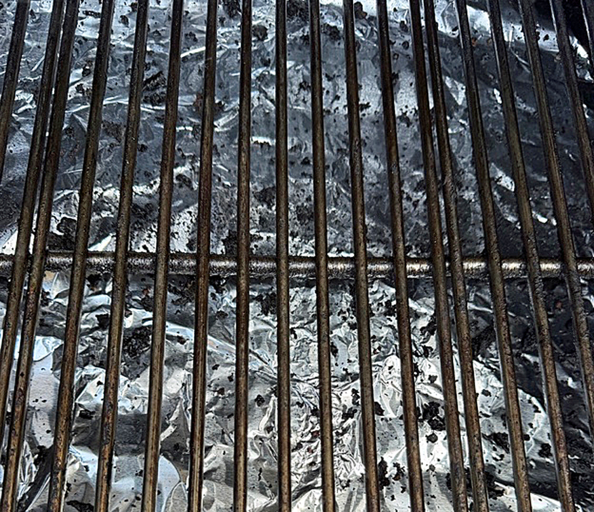 NexGrill Cleaning Brush clean grate