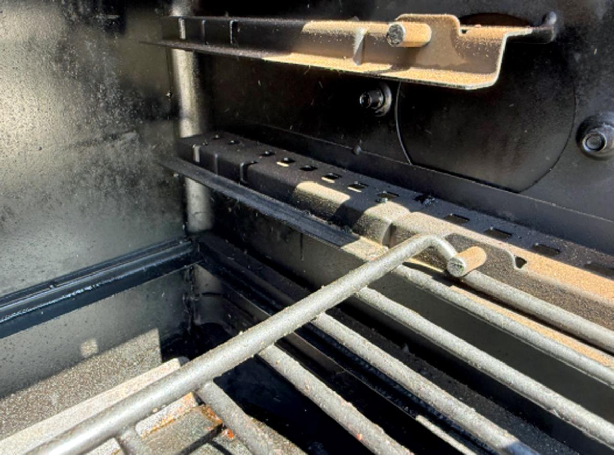 Pit Boss Navigator cooking grate stopper